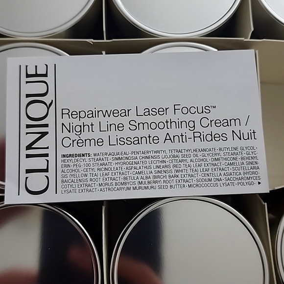 Repairwear Laser Focus Line Smoothing Cream SPF 15 - Very Dry To Dry Combination - Picture 5 of 5